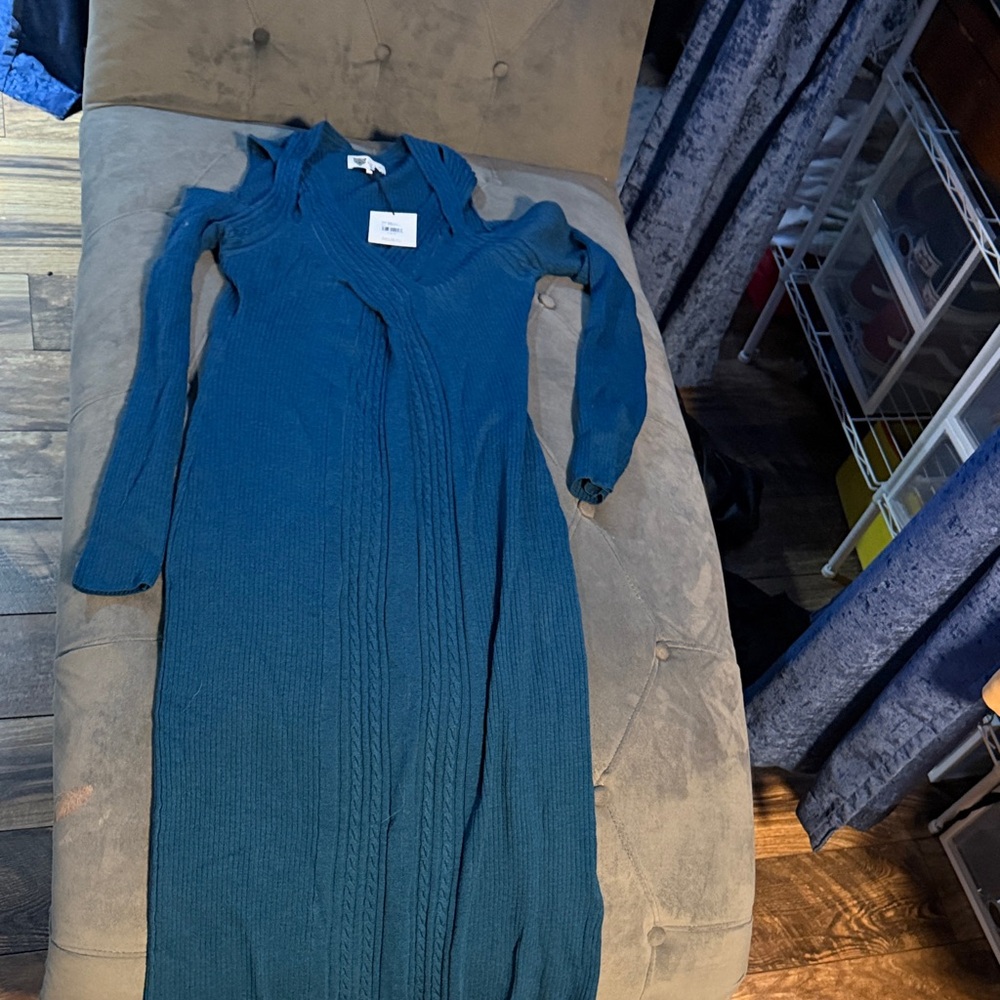 Long Sleeve Teal Dress